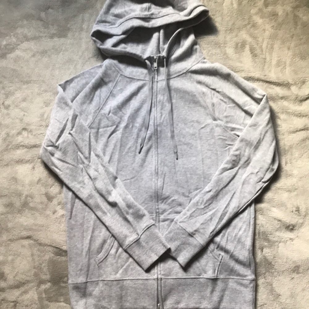 Victoria Sport zip up sweater